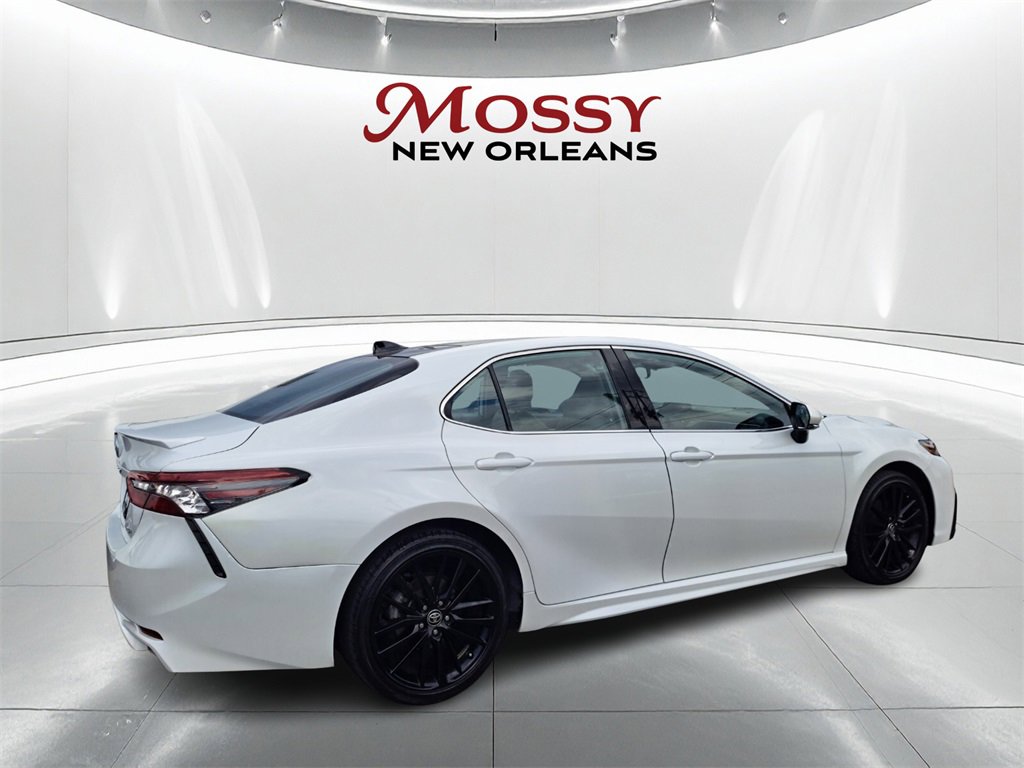 Used 2022 Toyota Camry XSE image 5