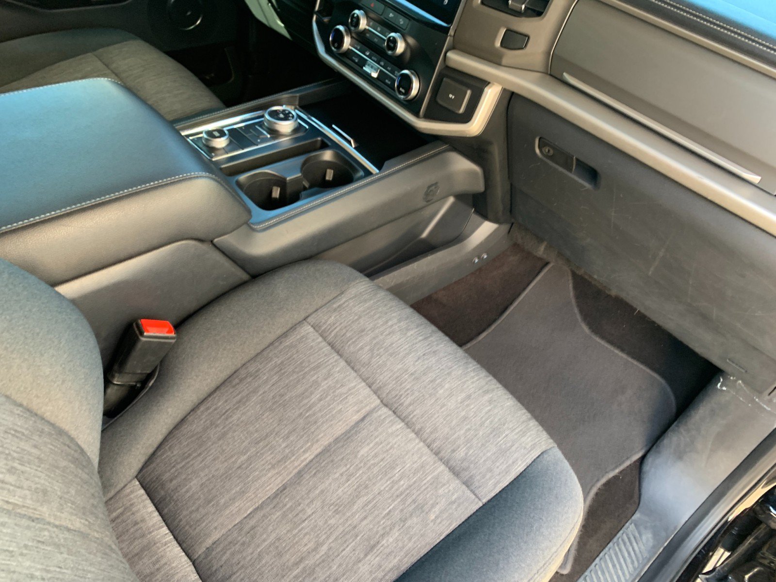 Used 2023 Ford Expedition XLT AWD/4WD image 41