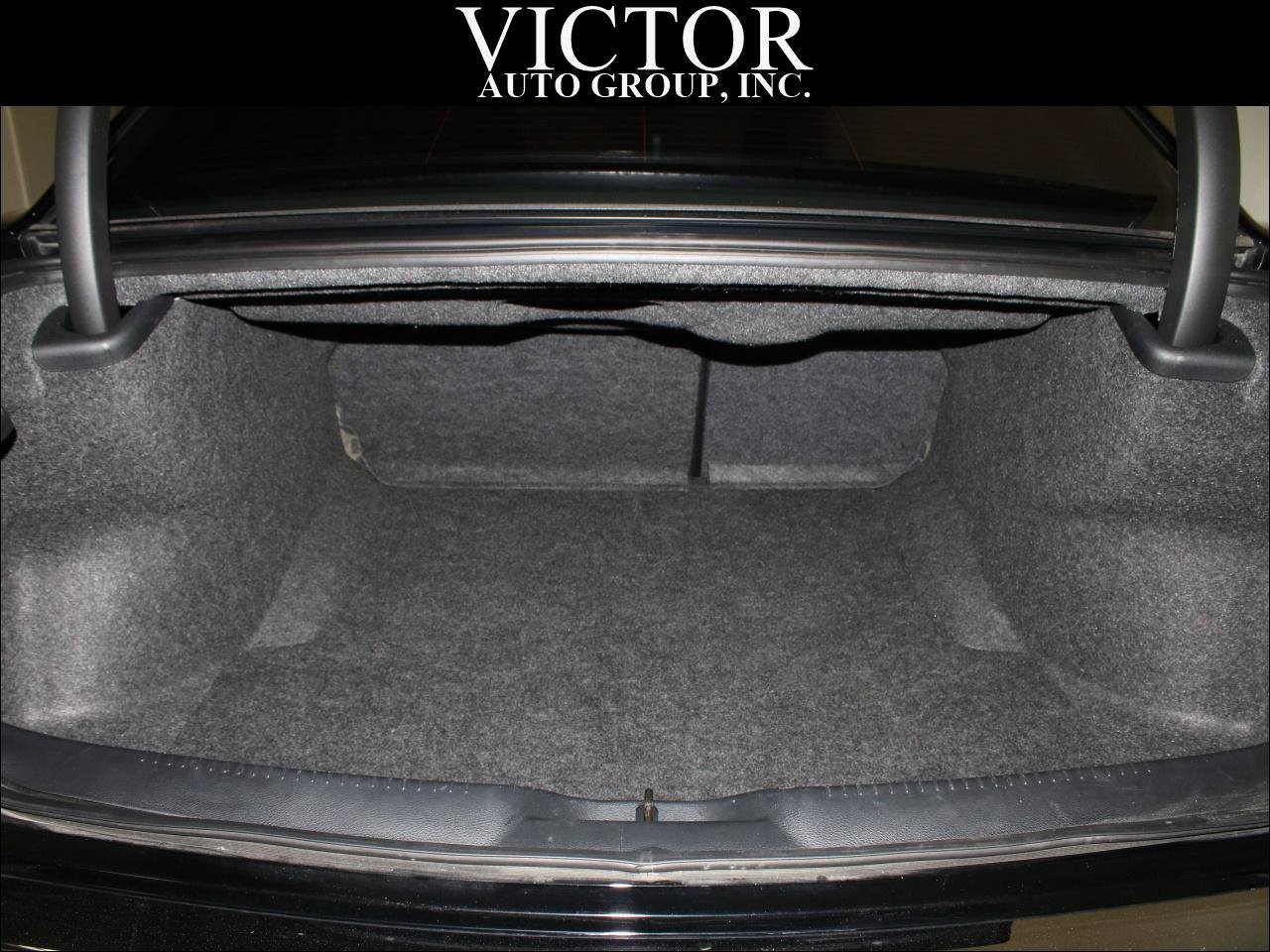 Used 2012 Chrysler 300 Limited RWD image 29