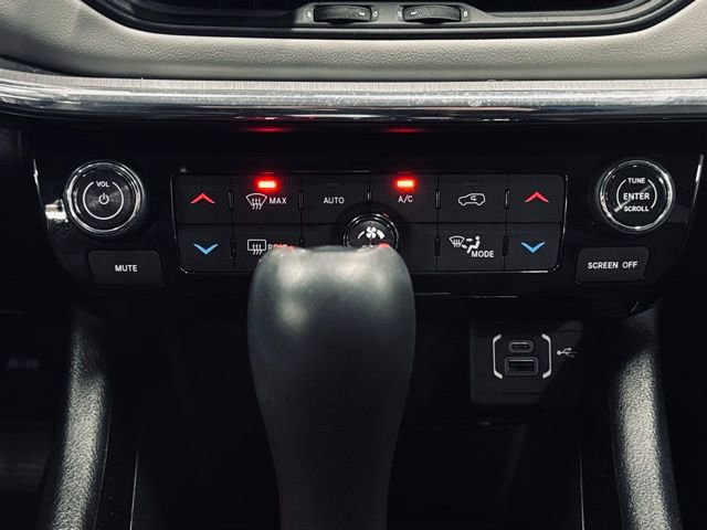 Used 2022 Jeep Compass Limited image 30