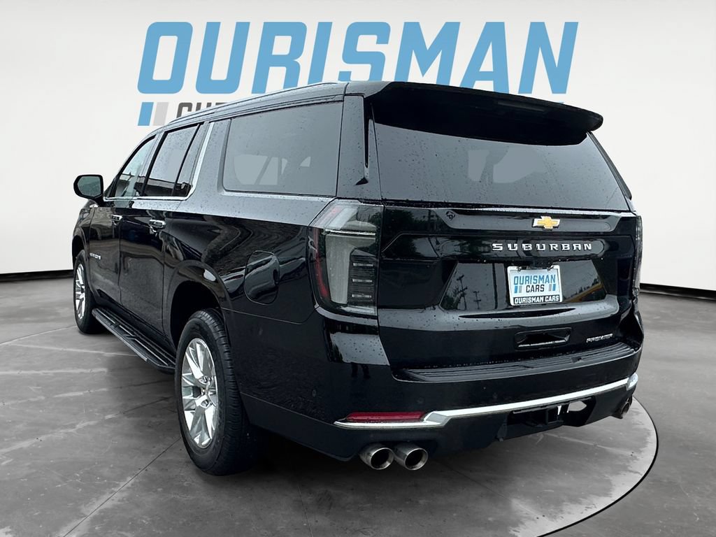 Used 2025 Chevrolet Suburban Premier AWD/4WD image 4