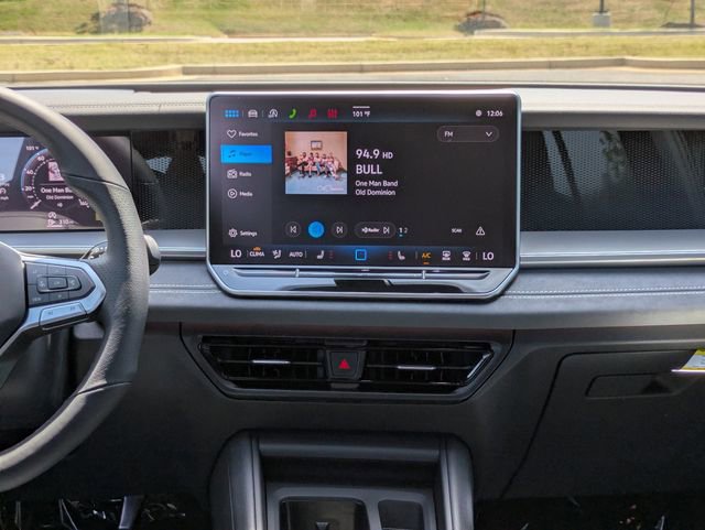 New 2026 Volkswagen Tiguan SE R-Line FWD image 19