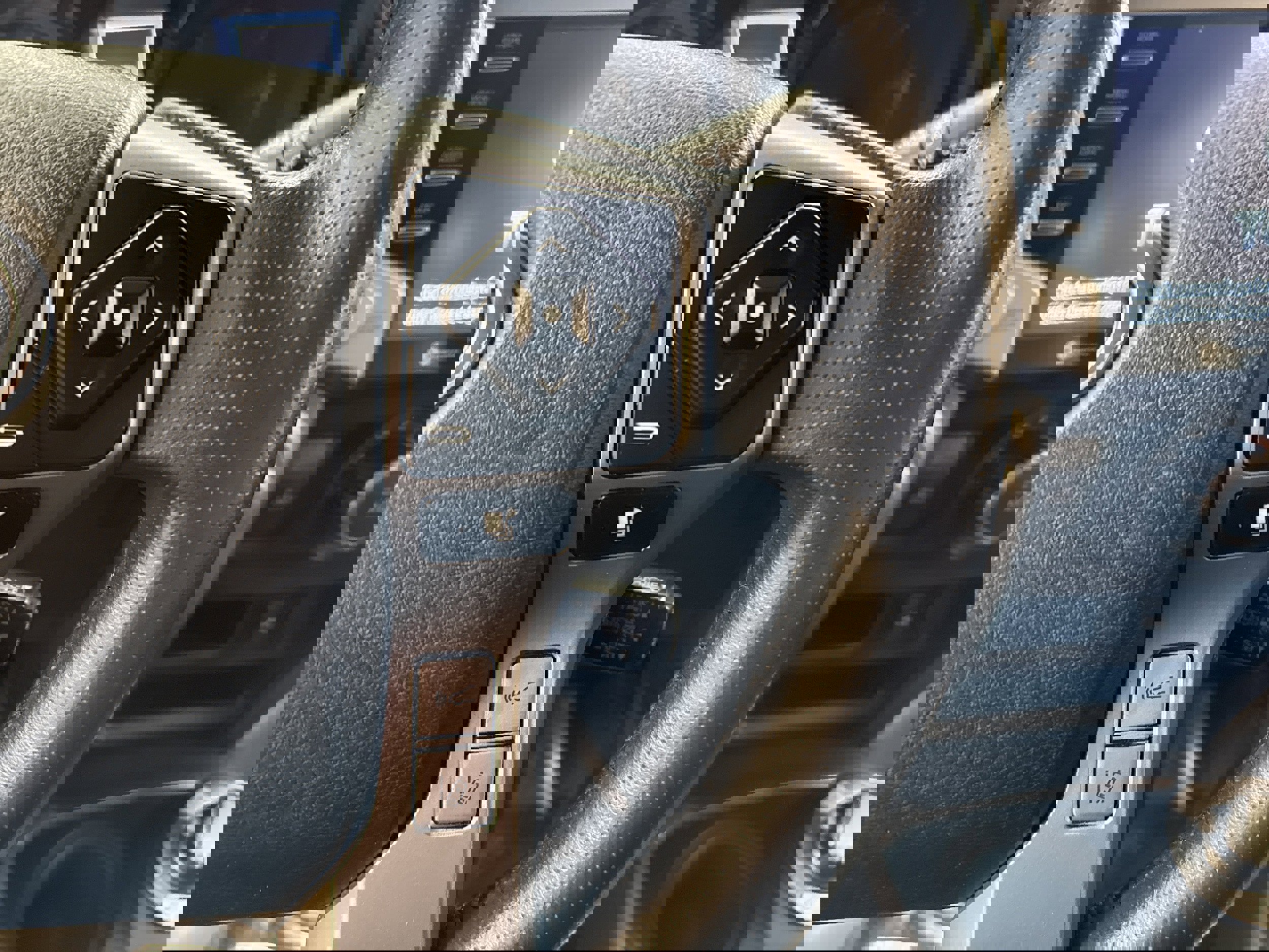 Used 2023 Toyota 4Runner SR5 image 30