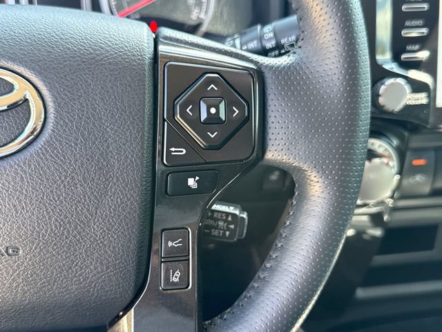 Used 2023 Toyota 4Runner TRD Off-Road Premium AWD/4WD image 17