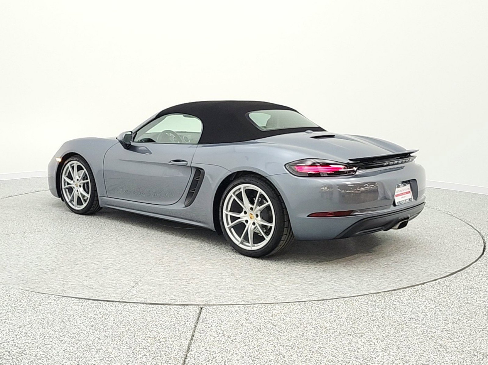 Used 2025 Porsche 718 Boxster w/ Premium Package image 12