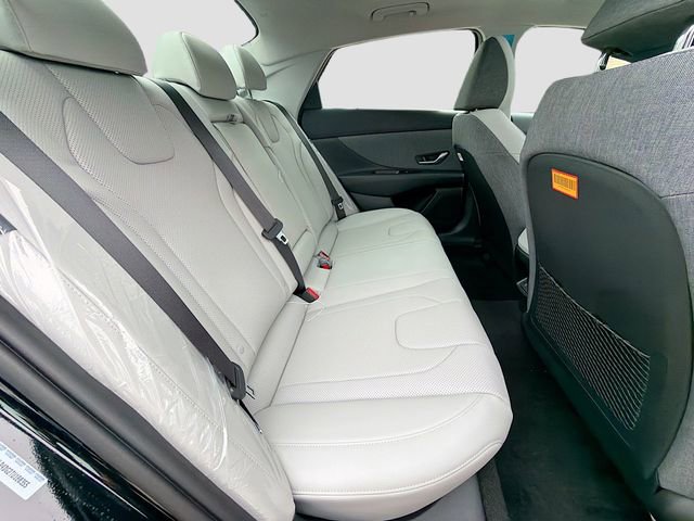 New 2026 Hyundai Elantra Limited image 29