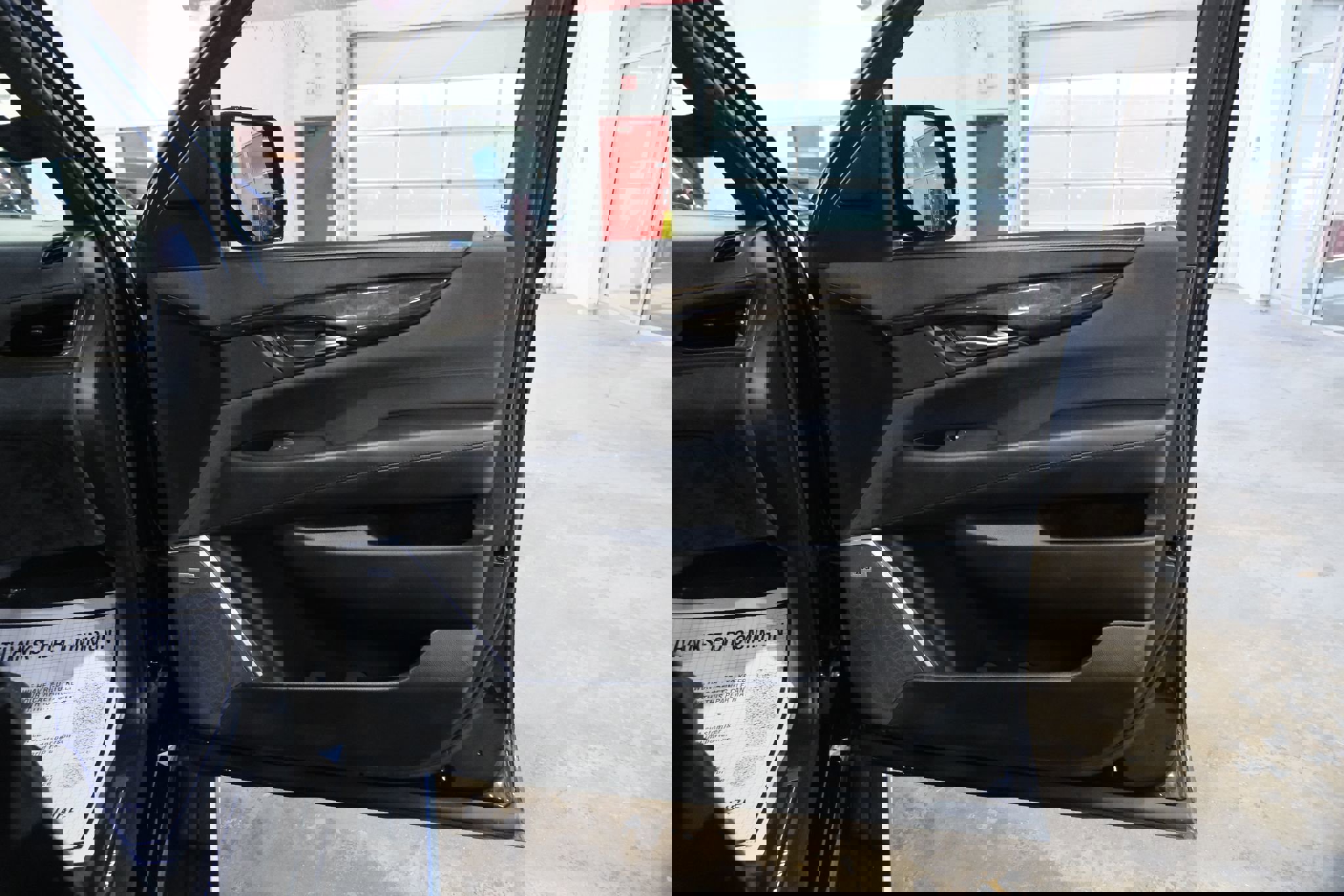 Used 2017 Cadillac Escalade ESV Platinum image 37