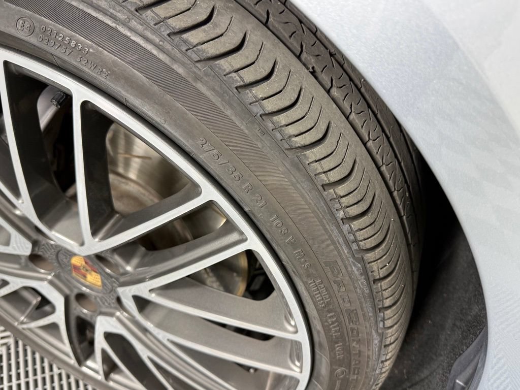 Certified 2024 Porsche Panamera 4 AWD/4WD image 14