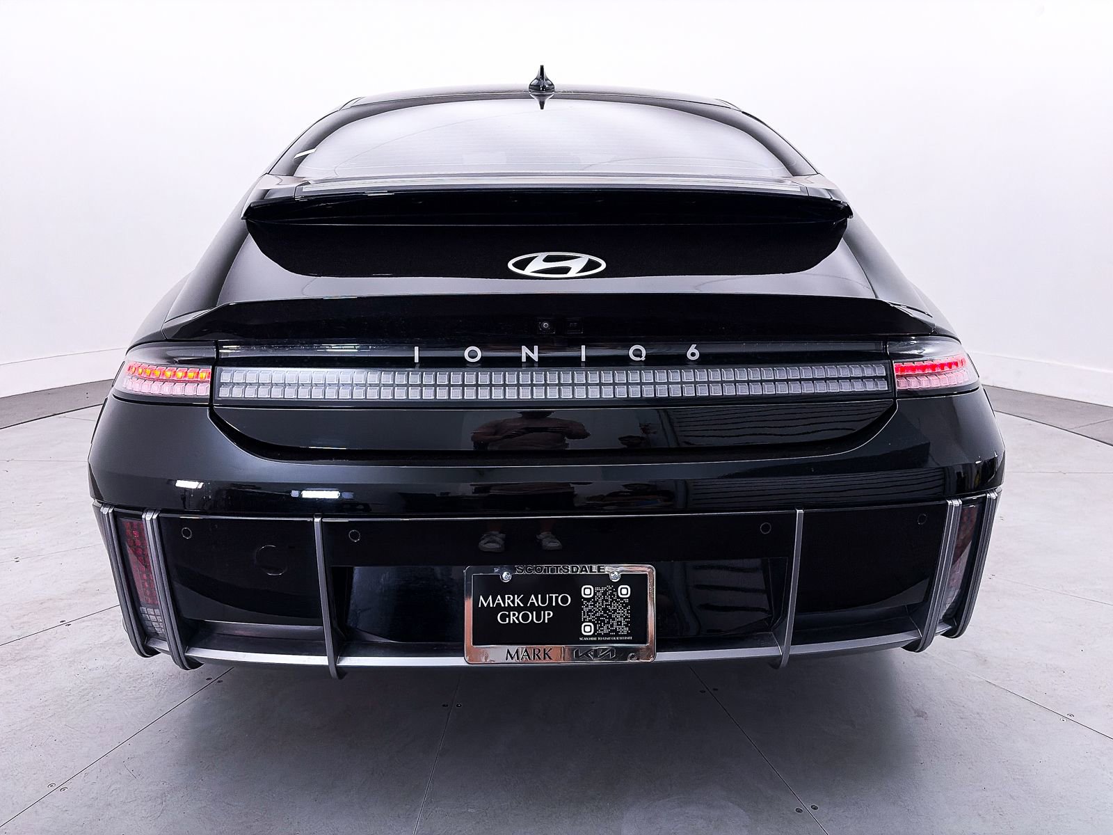 Used 2024 Hyundai Ioniq 6 Limited RWD image 16