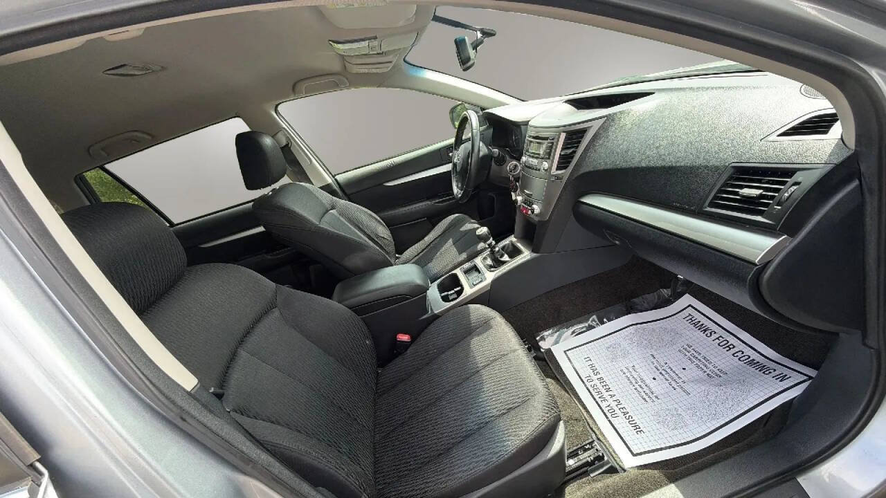 Used 2012 Subaru Outback 2.5i Premium w/ All-Weather Pkg AWD/4WD image 16