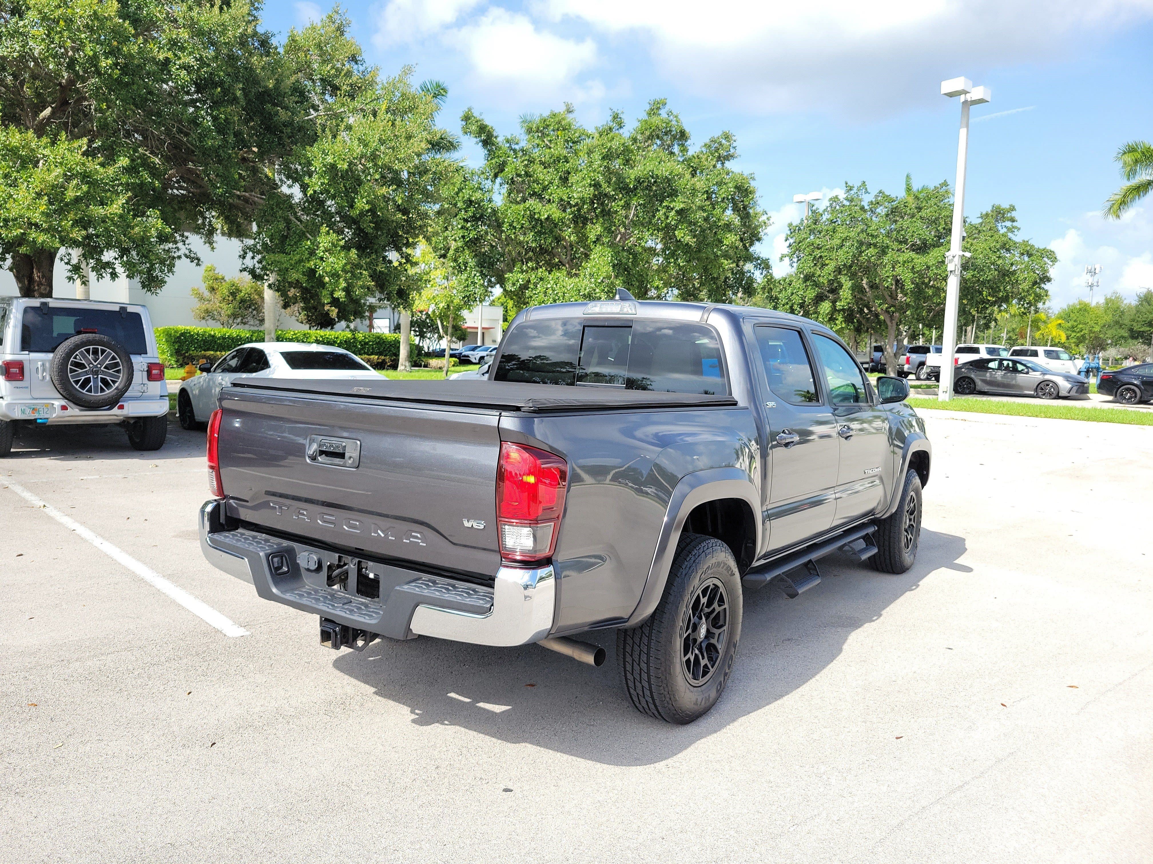 Used 2021 Toyota Tacoma SR5 RWD image 7