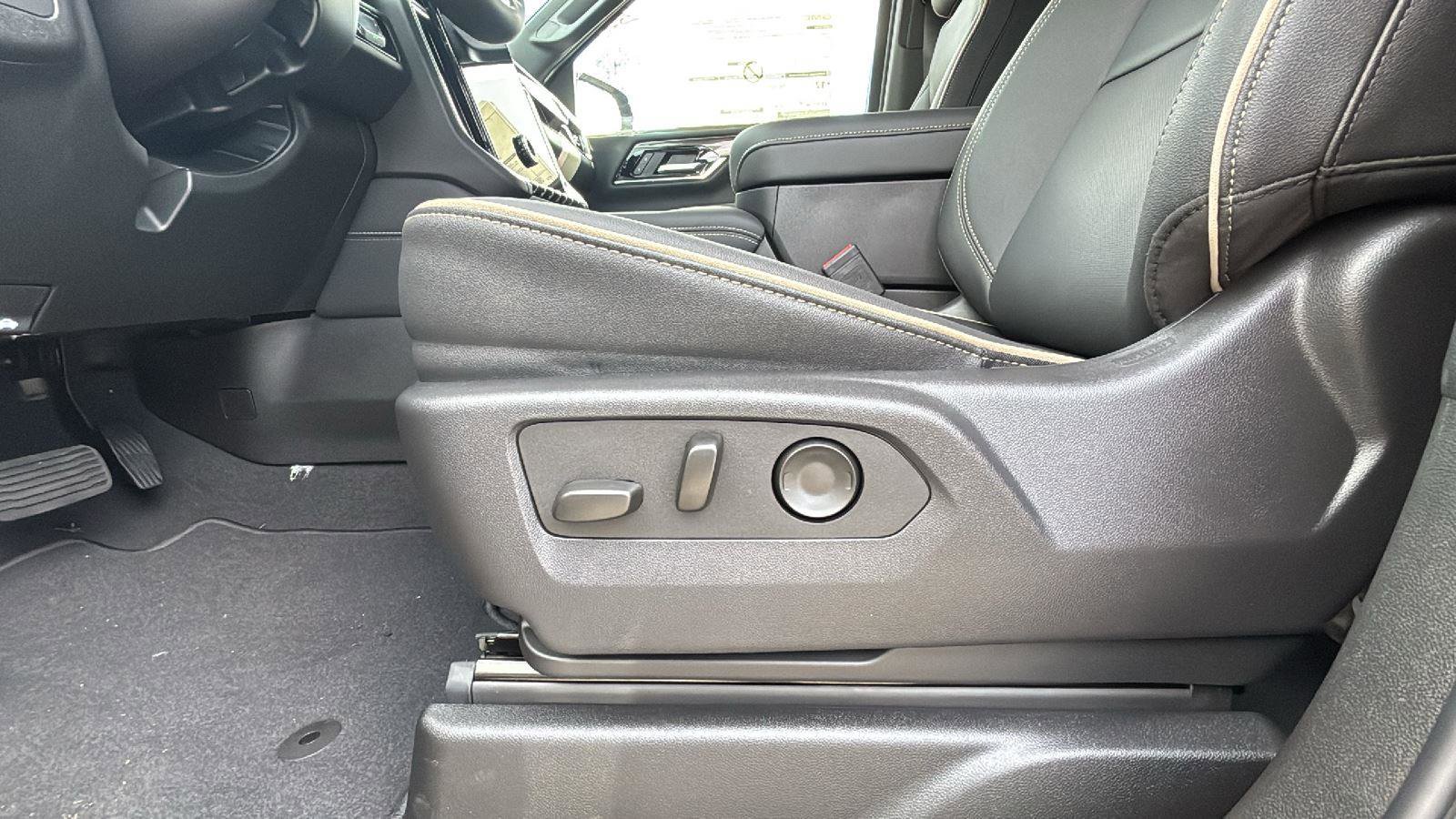 New 2026 GMC Yukon Elevation w/ LPO, Elevation Black Package image 25