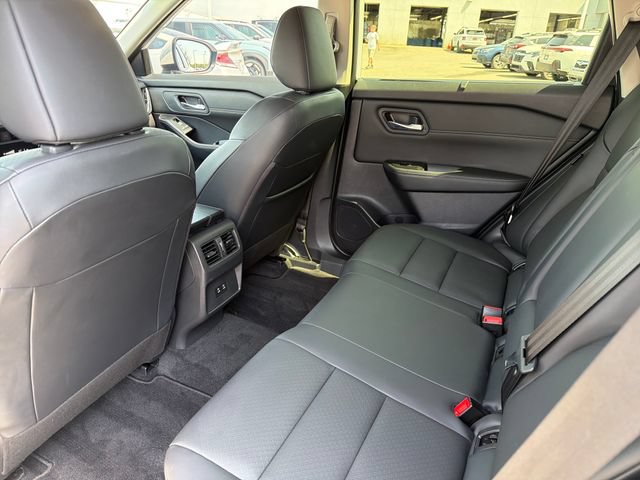 Used 2024 Nissan Rogue SV w/ SV Premium Package AWD/4WD image 22