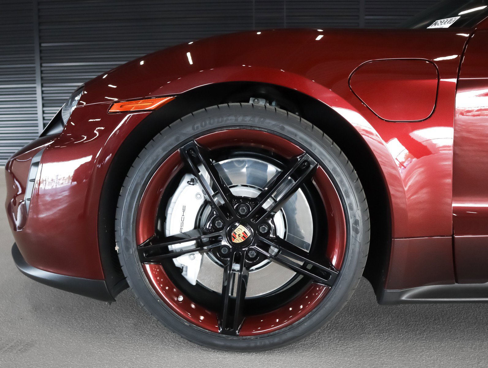 Used 2022 Porsche Taycan image 29