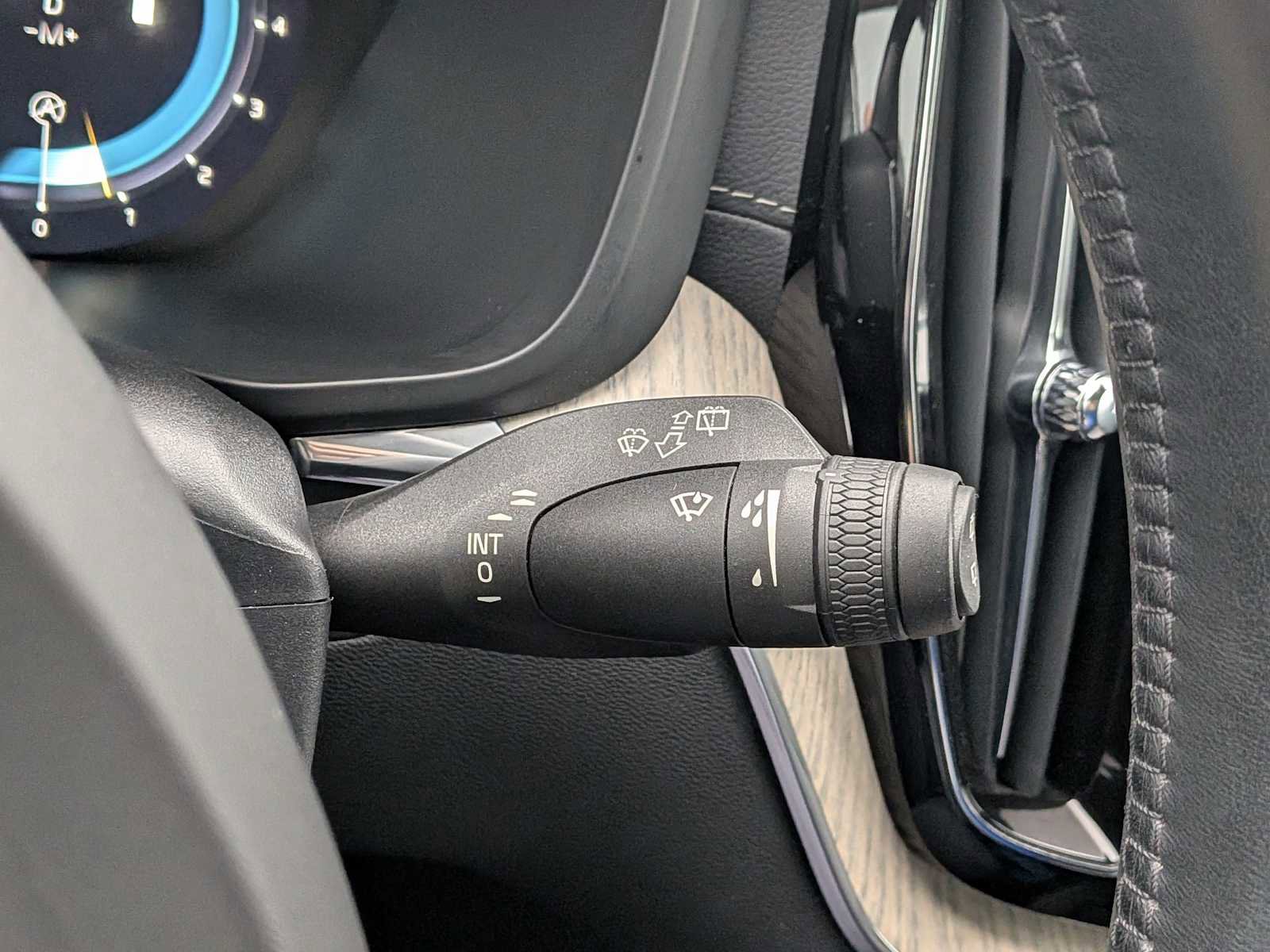 Used 2022 Volvo XC60 B5 Inscription w/ Advanced Package image 27