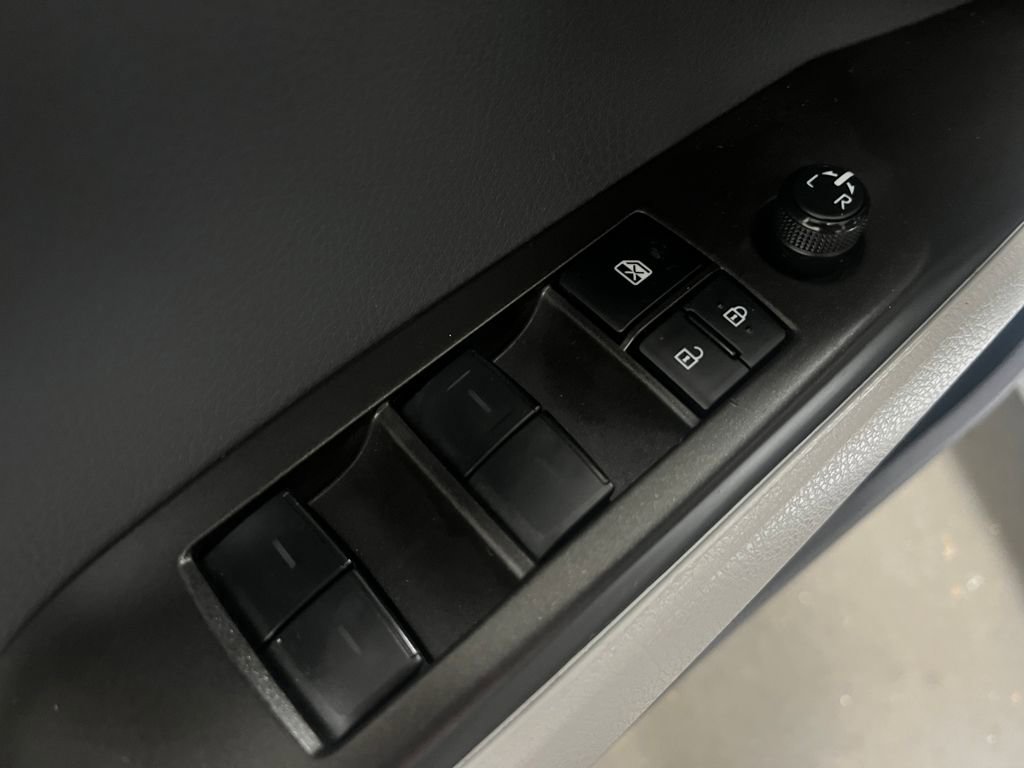Used 2024 Toyota Camry SE FWD image 14