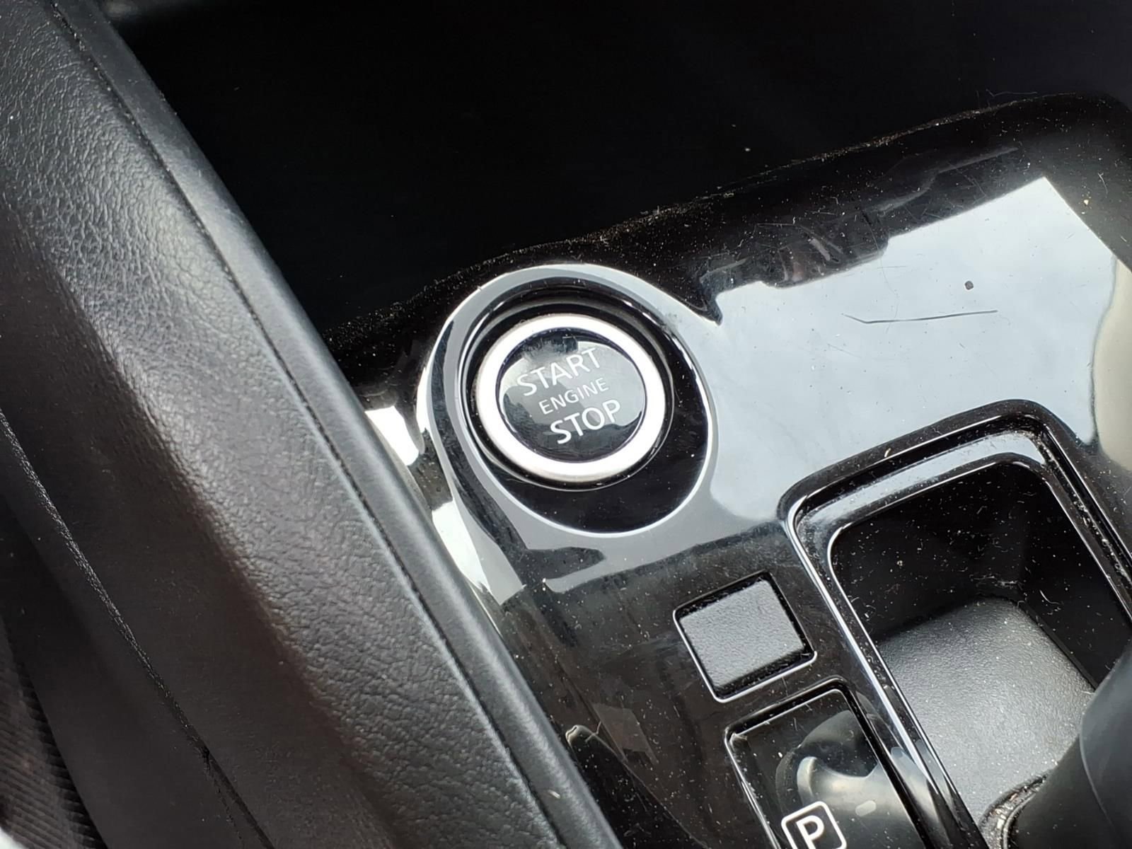 Used 2022 Nissan Kicks S FWD image 19