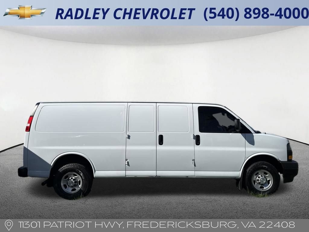 Used 2022 Chevrolet Express 2500 Extended image 16