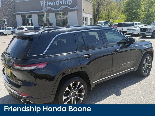 Used 2023 Jeep Grand Cherokee Overland AWD/4WD image 5