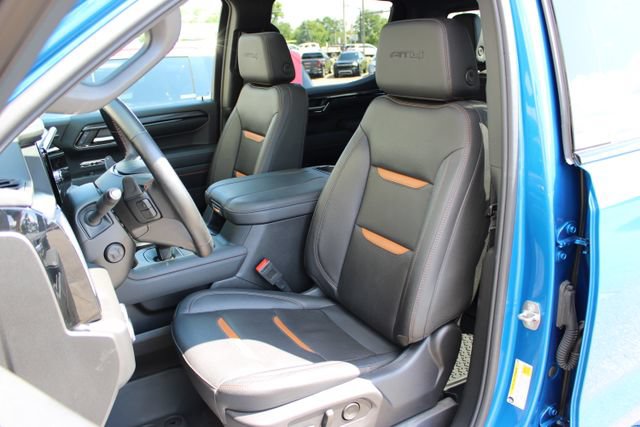 Used 2024 GMC Sierra 1500 AT4 w/ Technology Package AWD/4WD image 18
