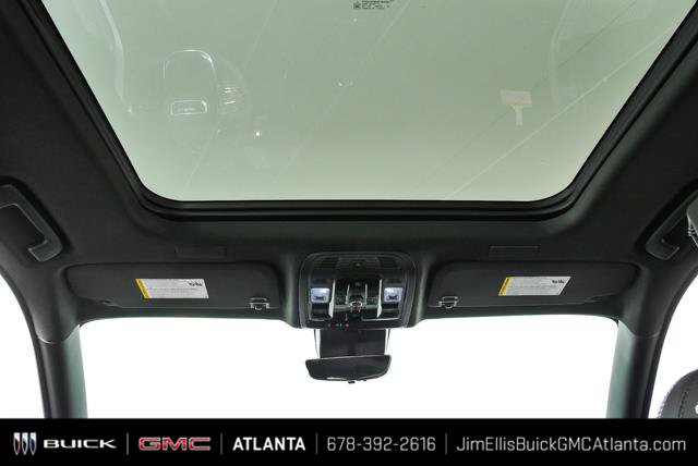 New 2026 GMC Yukon AT4 Ultimate w/ LPO, Floor Liner Package AWD/4WD image 32