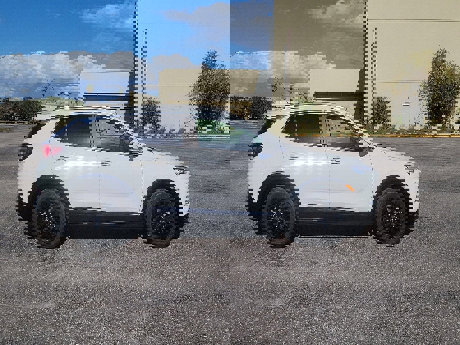 Used 2024 Buick Encore GX Sport Touring image 4