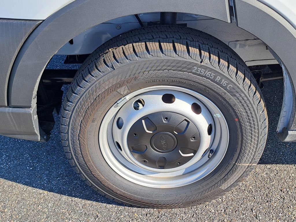 New 2026 Ford Transit 250 148 Medium Roof RWD image 17