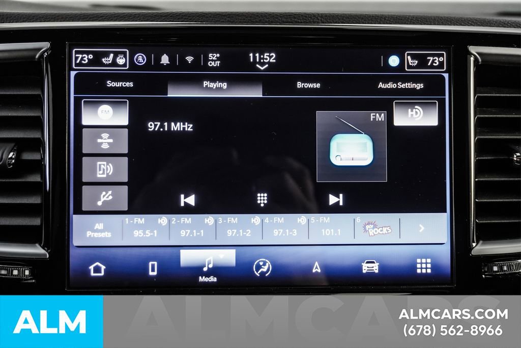 Used 2025 Chrysler Pacifica Limited FWD image 38