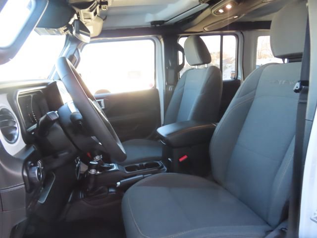 Used 2024 Jeep Wrangler Sahara w/ Technology Group image 21