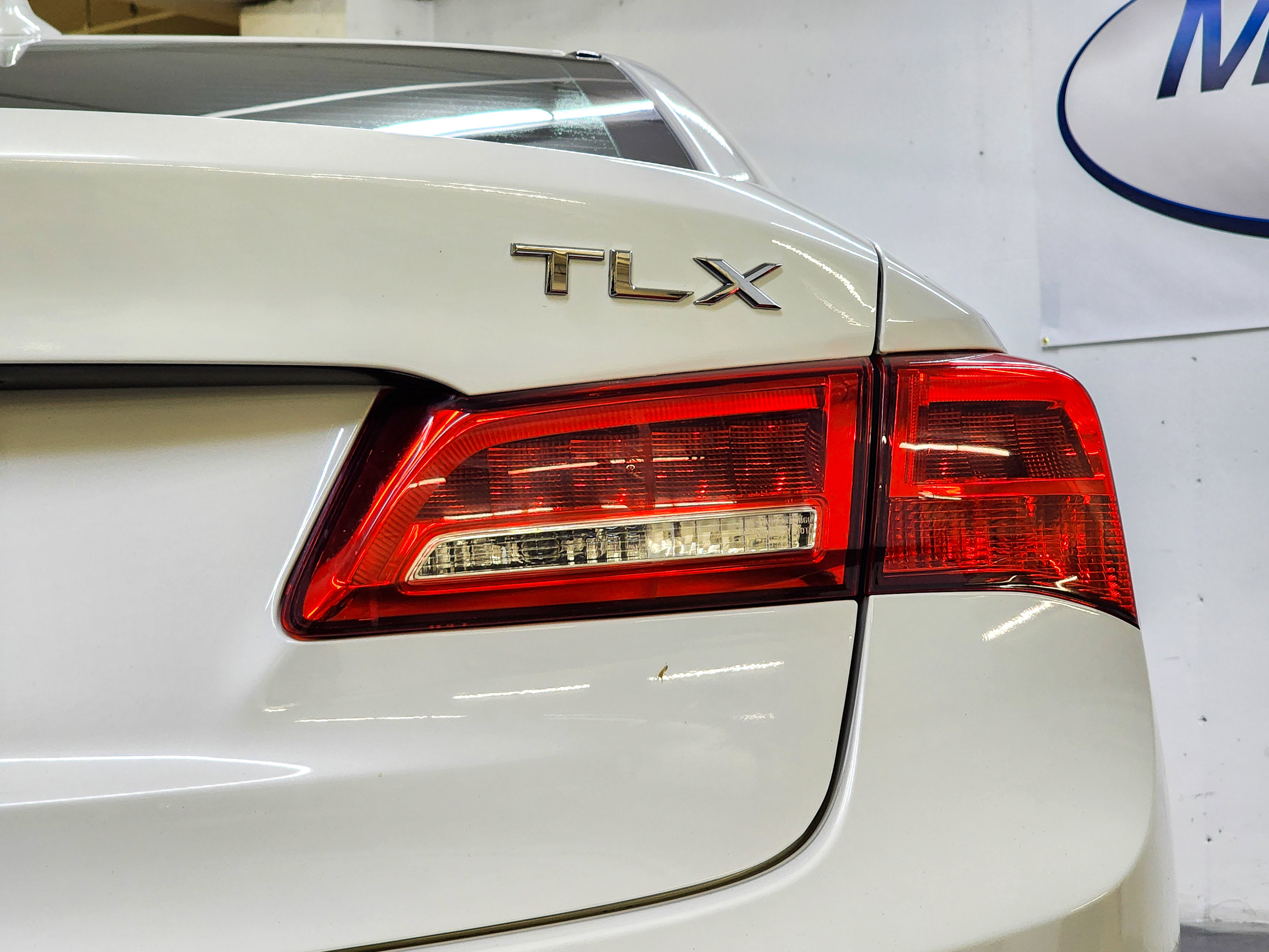 Used 2018 Acura TLX V6 image 15