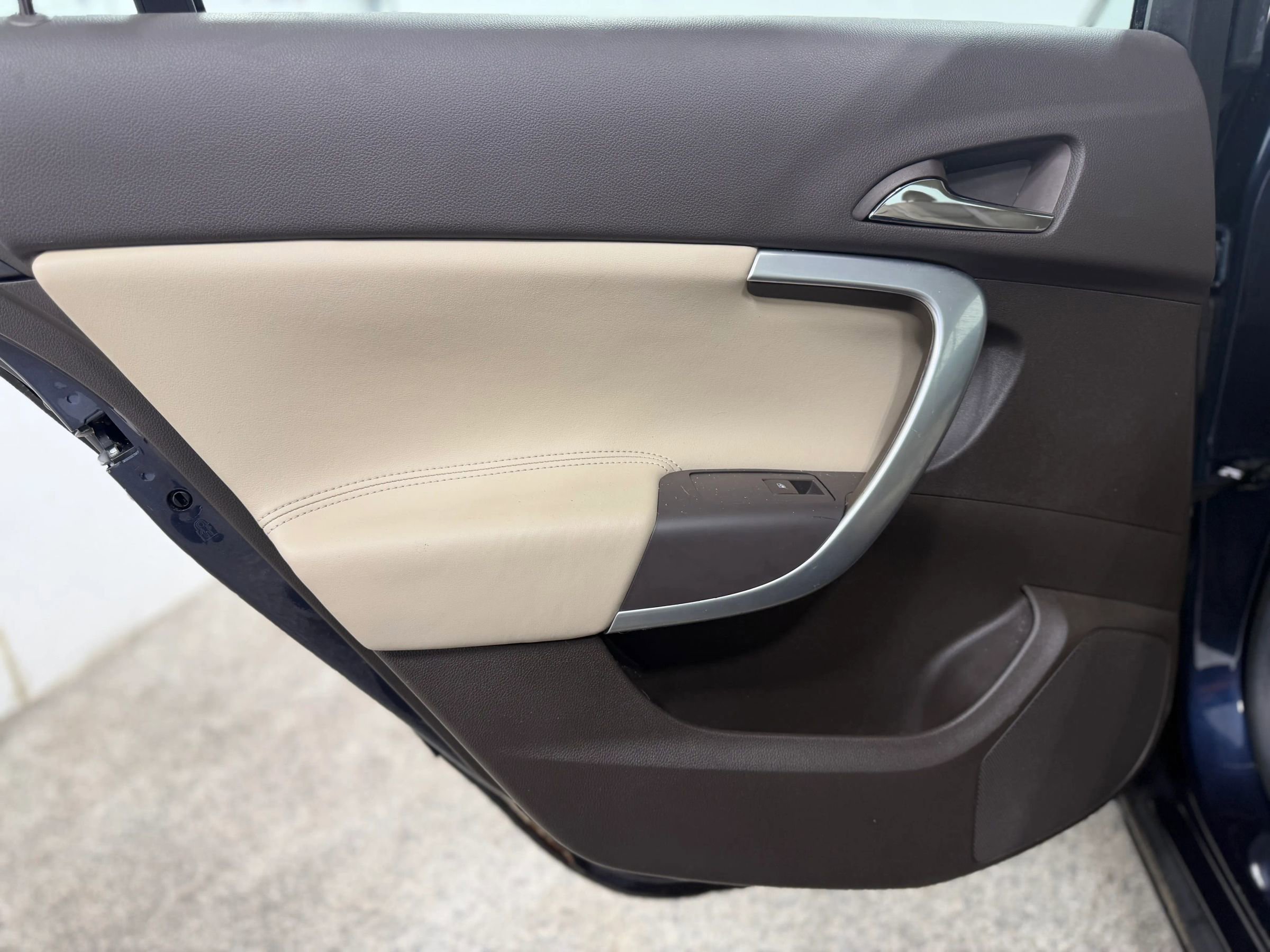 Used 2015 Buick Regal FWD image 33