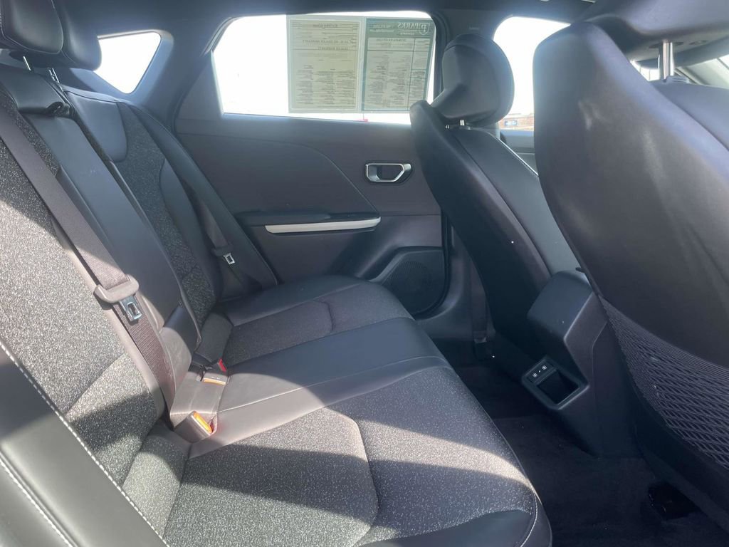 Used 2025 Kia K4 GT-Line w/ GT-Line Sunroof Package image 17