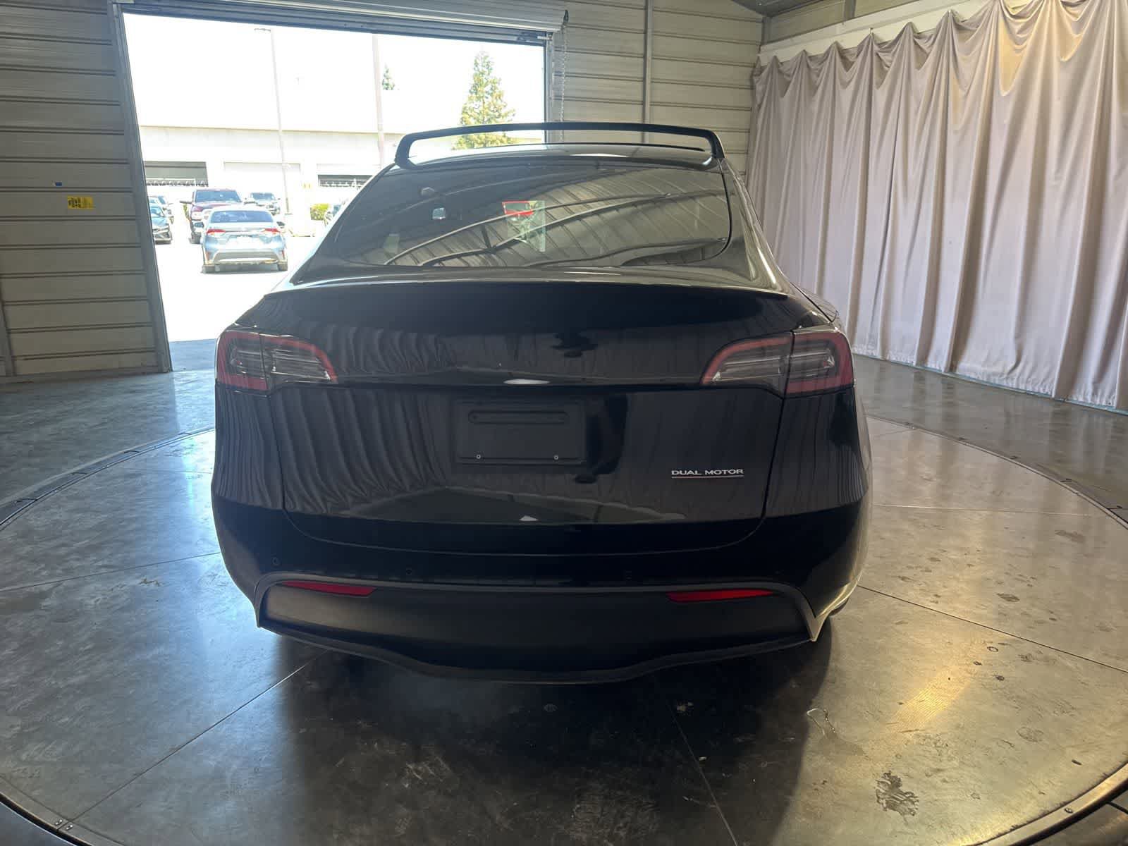 Used 2022 Tesla Model Y Performance AWD/4WD image 6