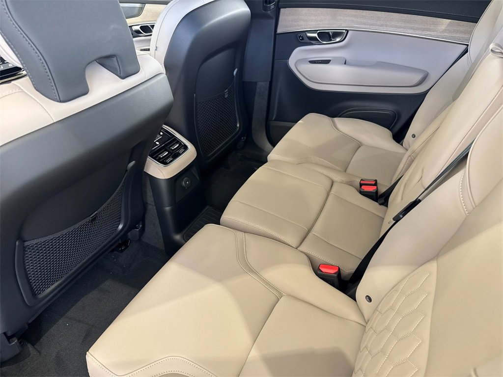 New 2026 Volvo XC90 T8 Plus image 11