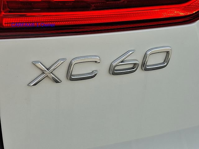 Certified 2023 Volvo XC60 B5 Ultimate w/ Climate Package image 33