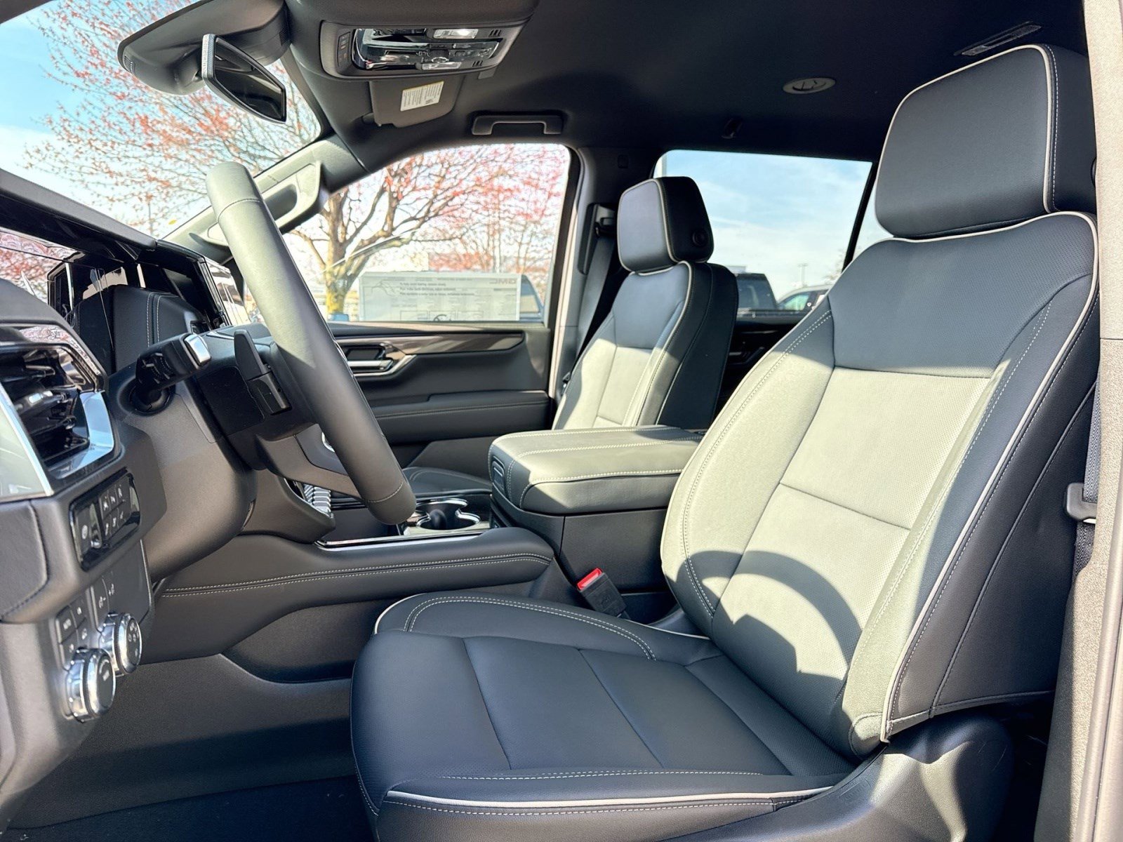 New 2026 GMC Yukon XL Elevation image 13