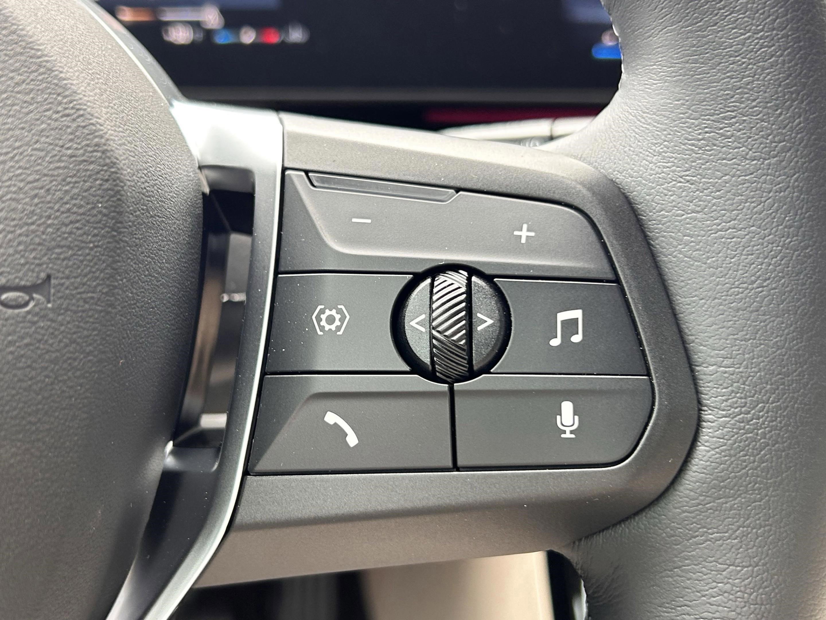 Used 2025 BMW X1 xDrive28i w/ Convenience Package image 11