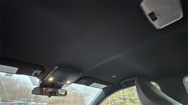 Used 2025 Toyota Camry SE image 12