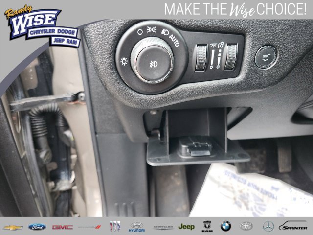 Used 2019 Jeep Cherokee Trailhawk w/ Comfort & Convenience Group AWD/4WD image 20