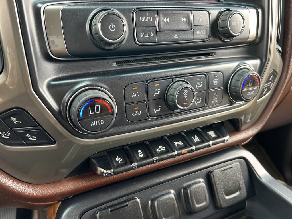 Used 2015 Chevrolet Silverado 2500 High Country w/ Duramax Plus Package AWD/4WD image 29