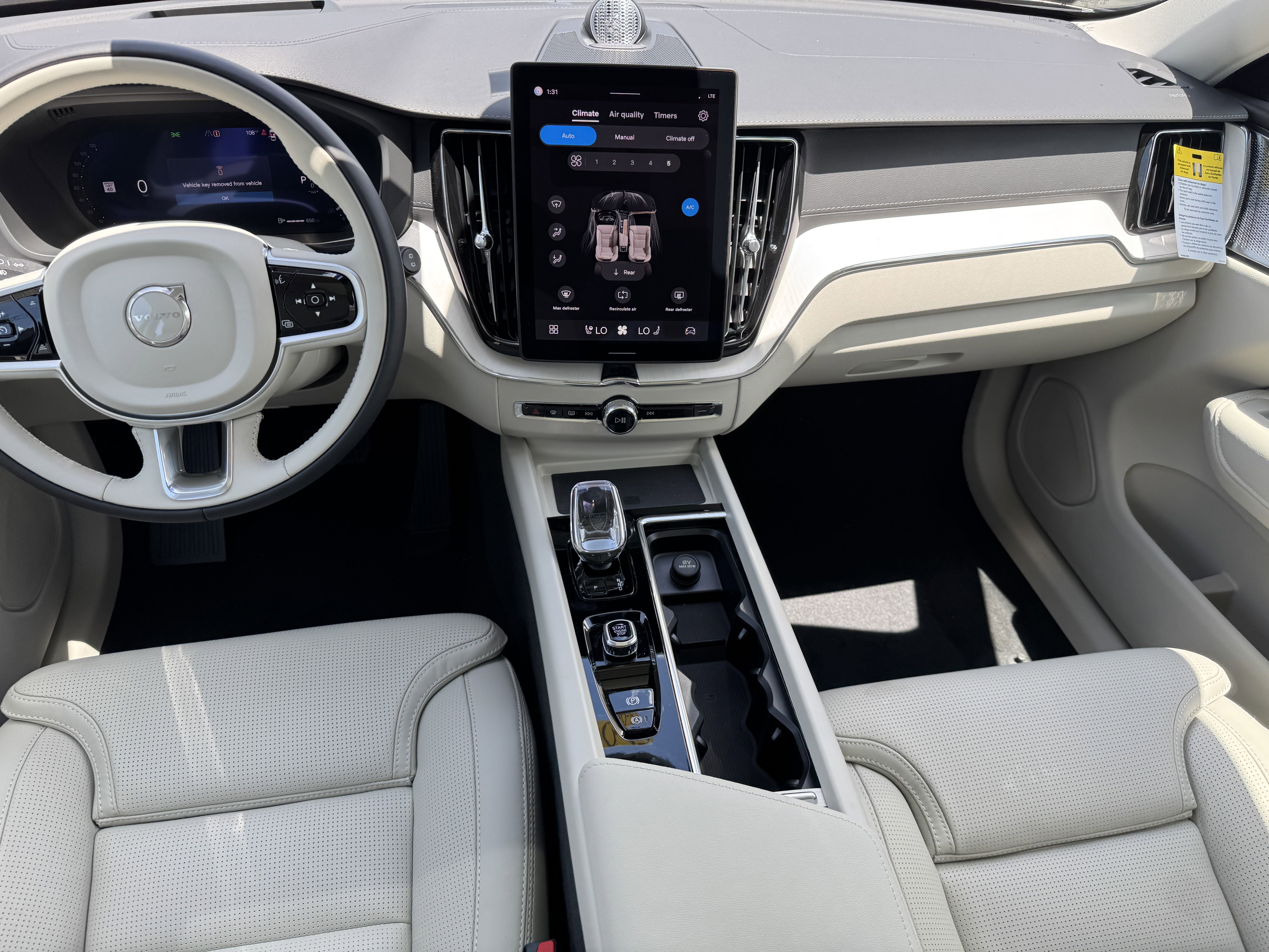 New 2026 Volvo XC60 B5 Ultra w/ Protection Package image 15