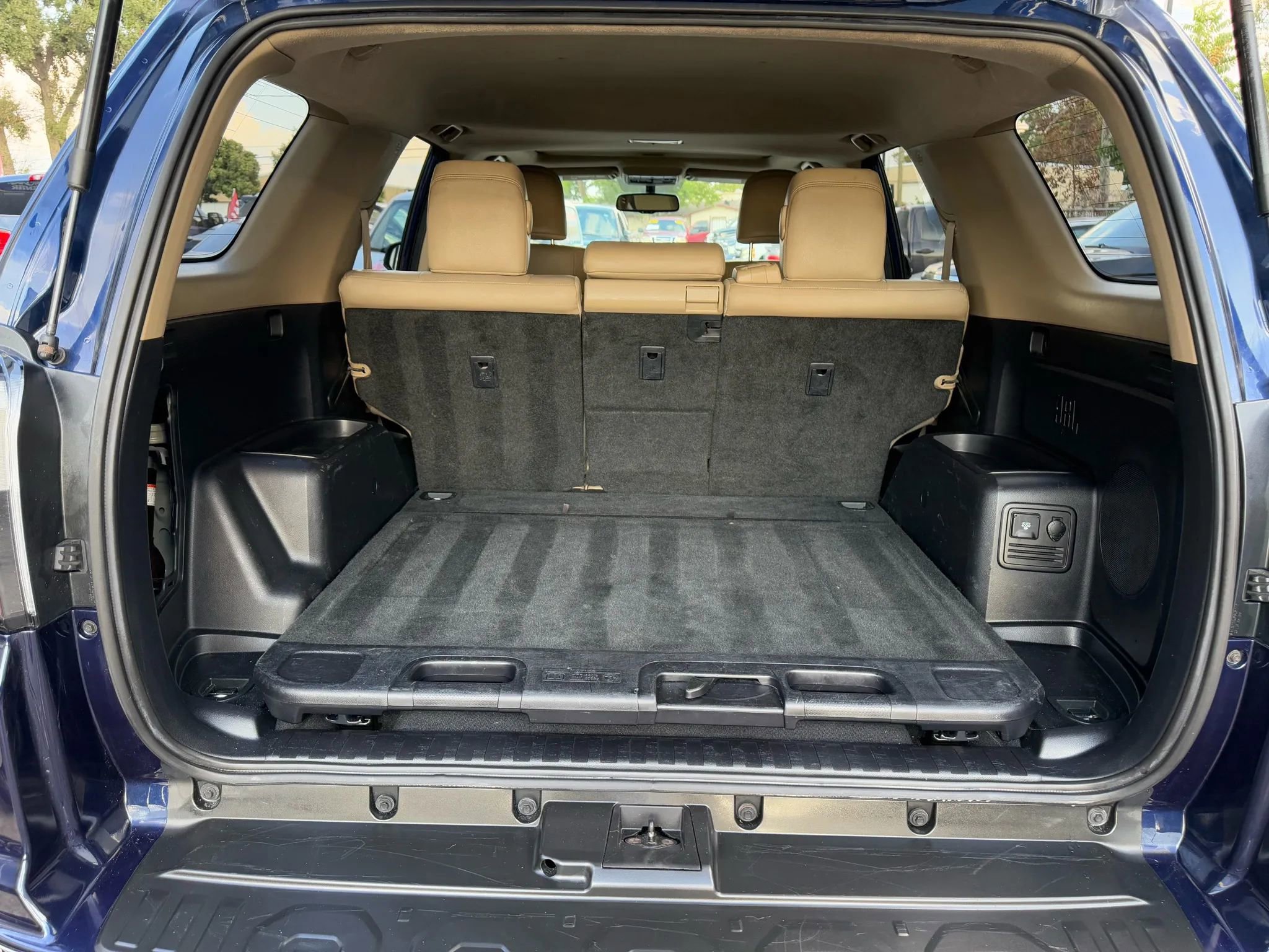 Used 2014 Toyota 4Runner Limited image 15