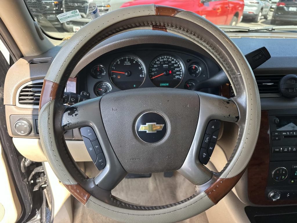 Used 2011 Chevrolet Tahoe LT w/ Luxury Package AWD/4WD image 23