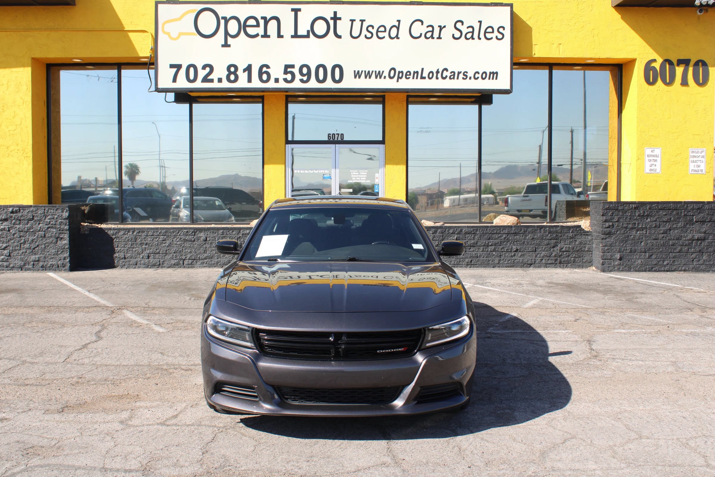 Used 2023 Dodge Charger SXT RWD image 3