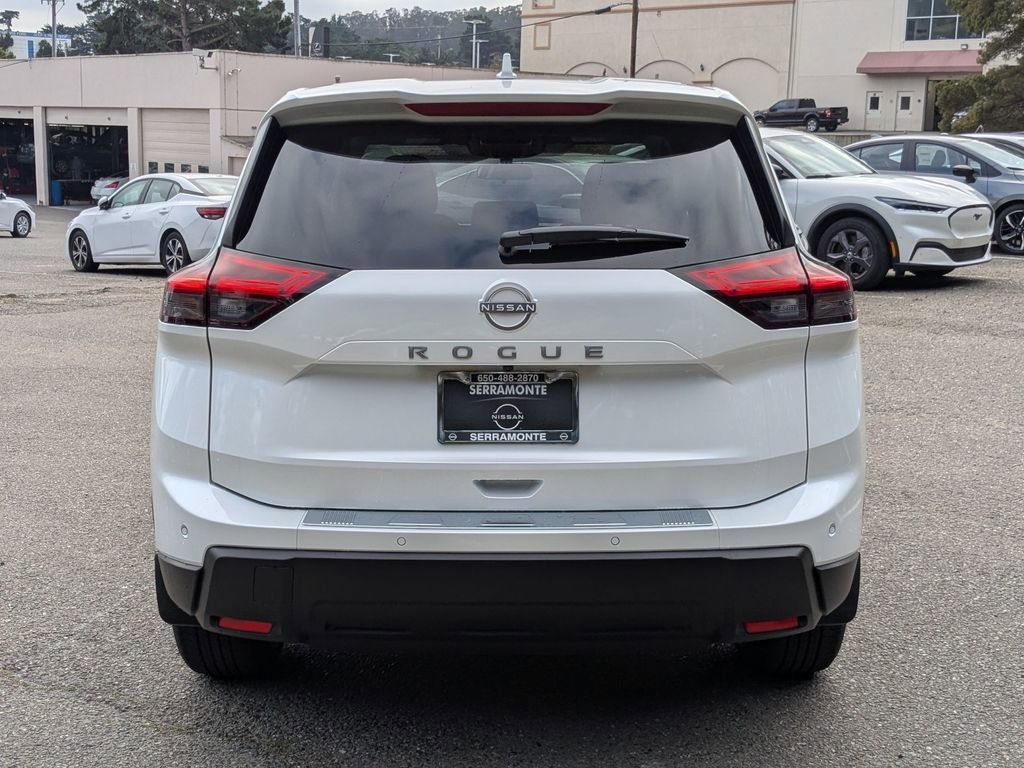 New 2026 Nissan Rogue SV FWD image 4