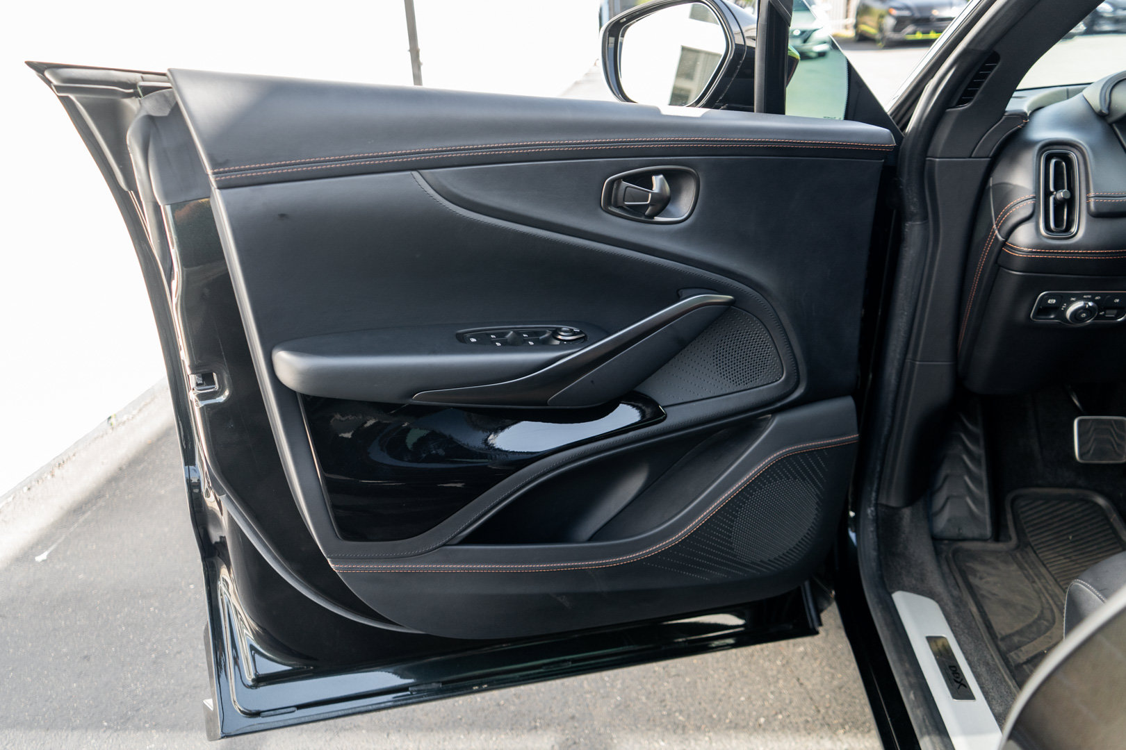 Used 2023 Aston Martin DBX 707 AWD/4WD image 27