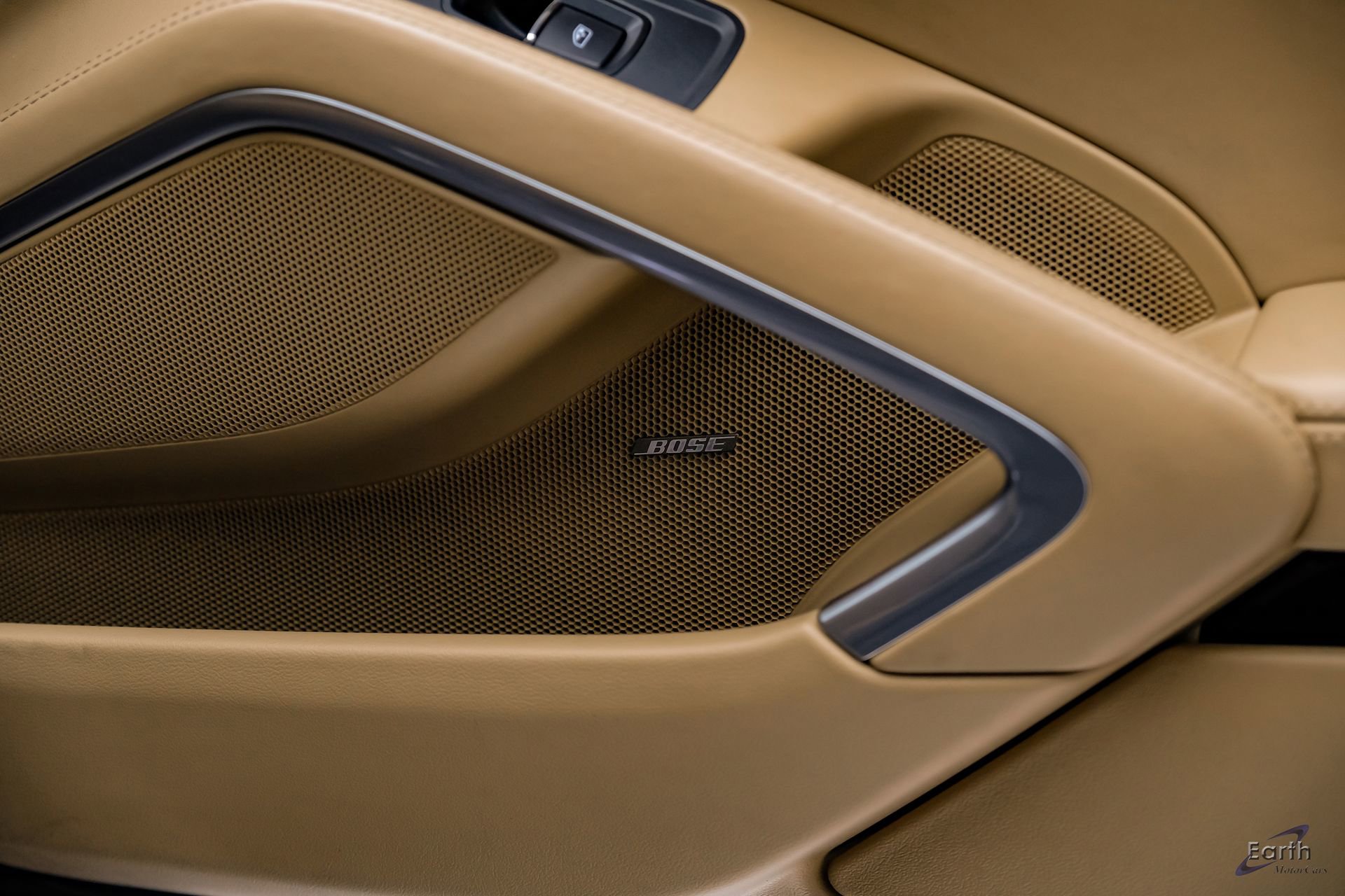 Used 2017 Porsche 911 Turbo image 92