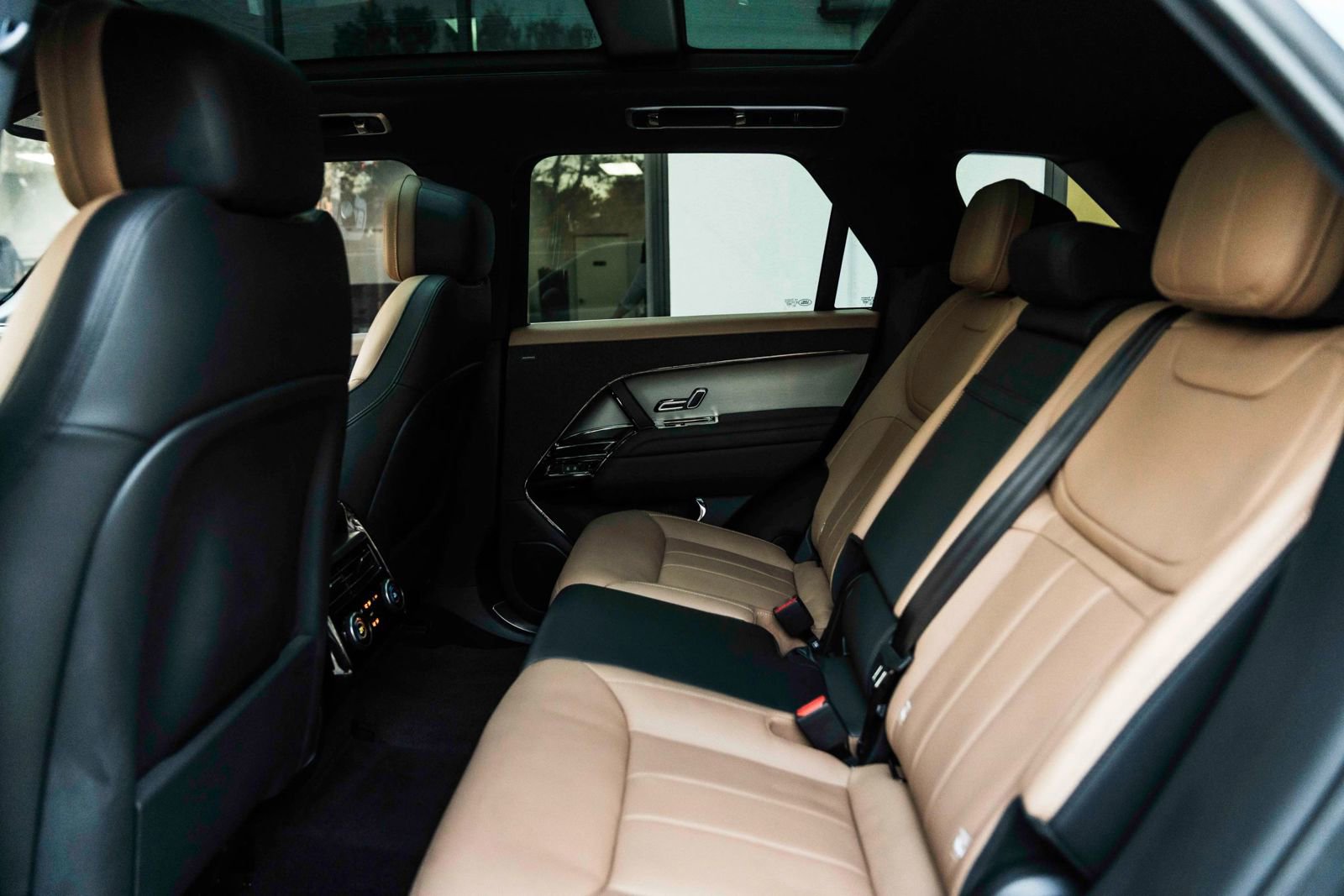 Used 2023 Land Rover Range Rover Sport SE Dynamic AWD/4WD image 38