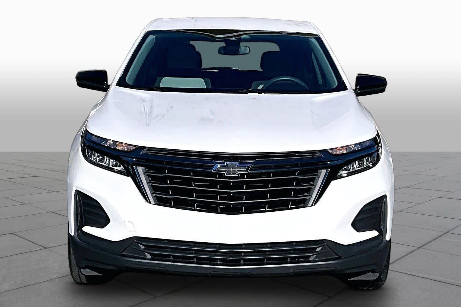 Used 2023 Chevrolet Equinox LS w/ Midnight Edition FWD image 4