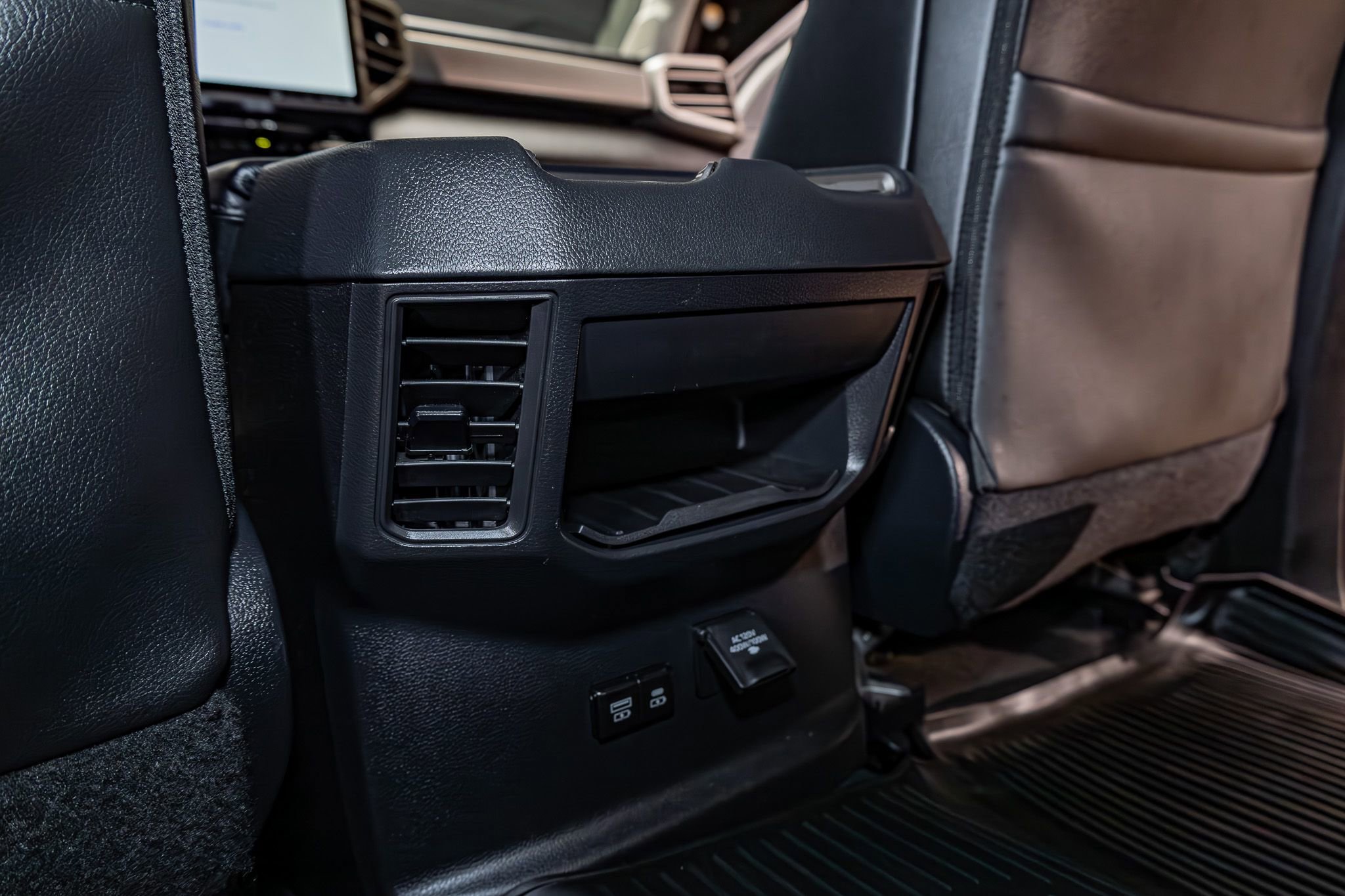 Used 2024 Toyota Tundra Limited image 24